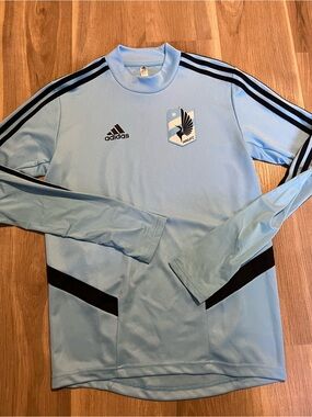 Adidas Light Blue MNFC Long-Sleeve Training Jersey with navy Accents Sz small